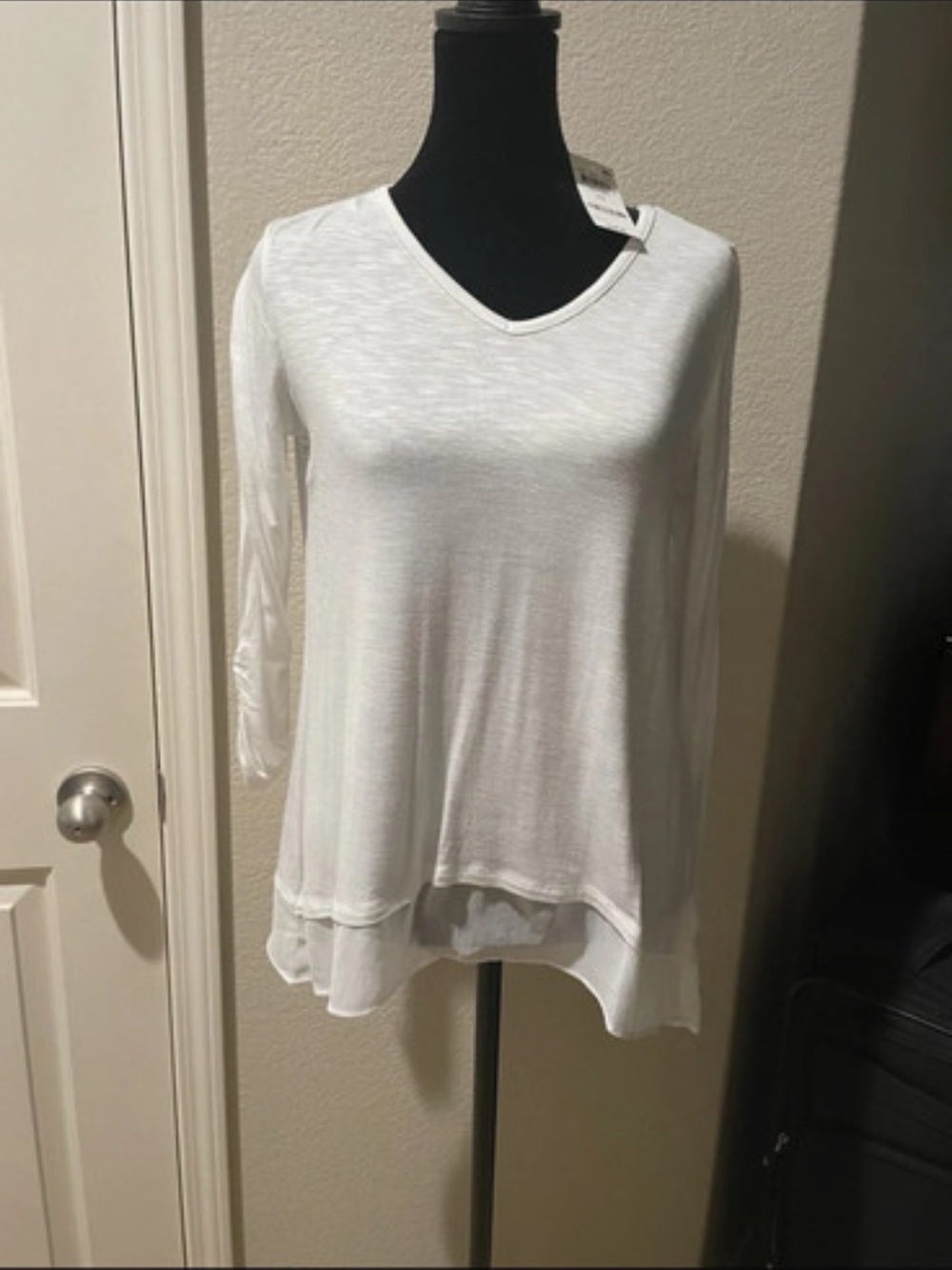 Style & Co. White V-Neck Long Sleeve Flowing Tunic